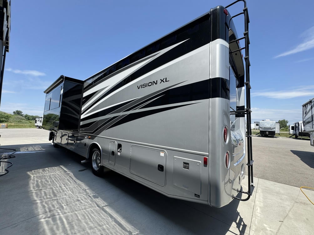 2023 Vision XL 34G 