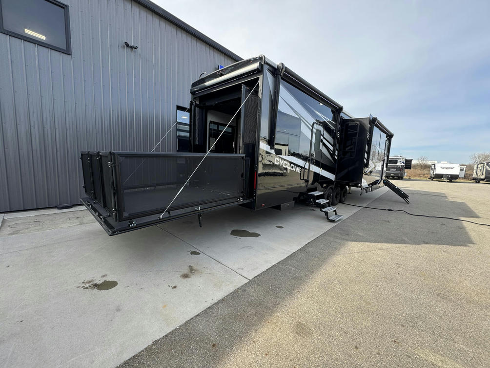 2024 Cyclone 4014