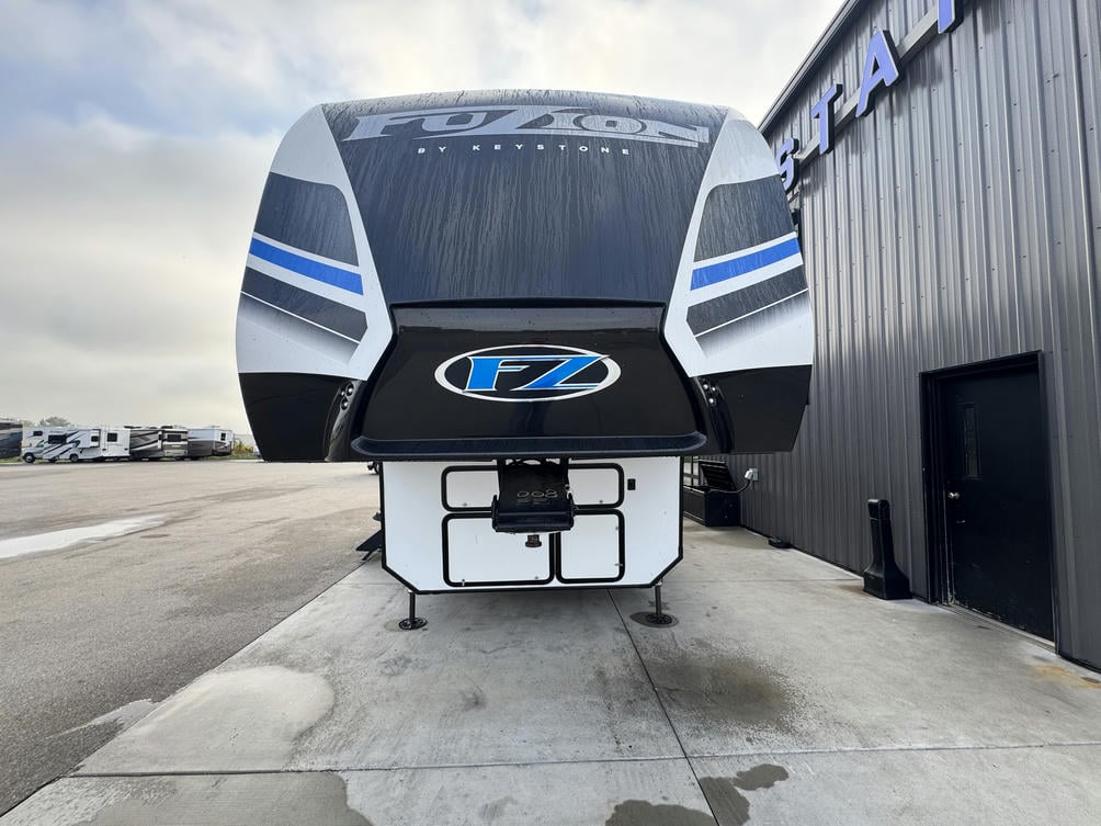 2024 Fuzion 373