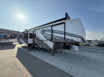 2024 Mobile Suites MS Houston
