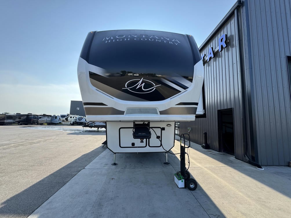 2024 Montana High Country 381TB