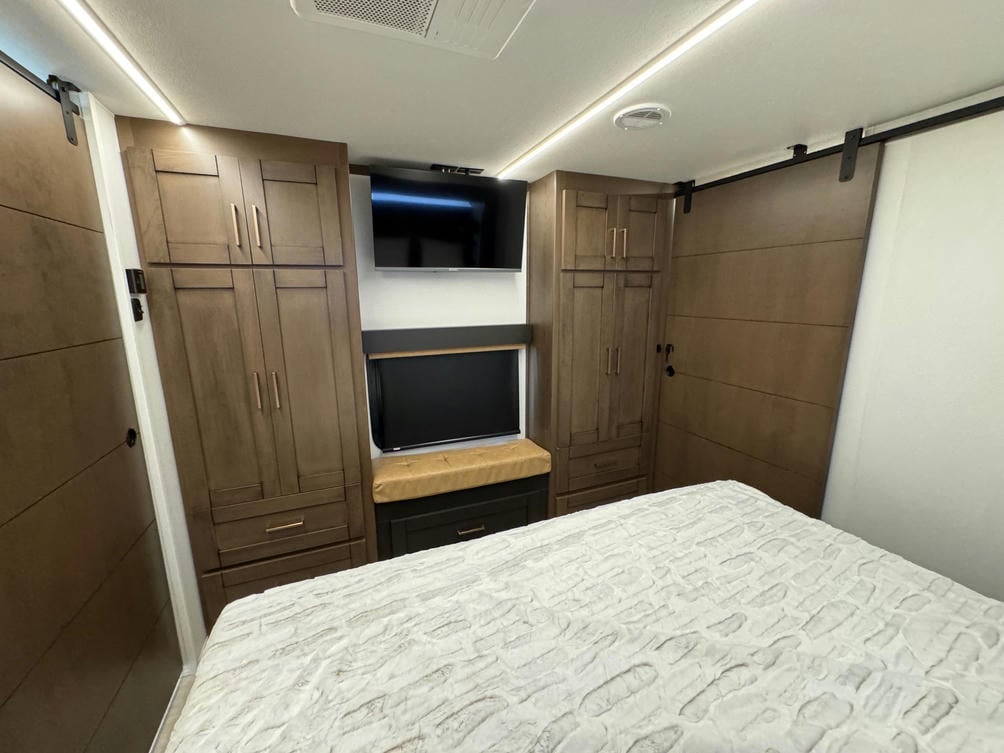 2025 Big Horn 391MFB