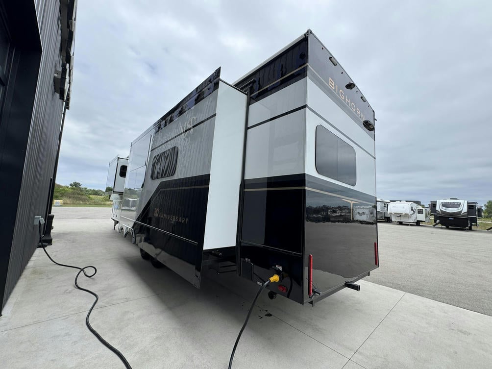 2025 Bighorn 391MFB