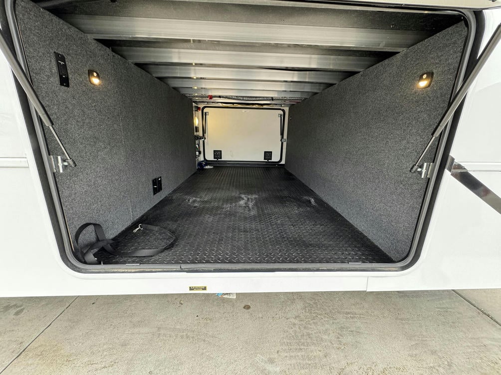 2025 Bighorn 391MFB