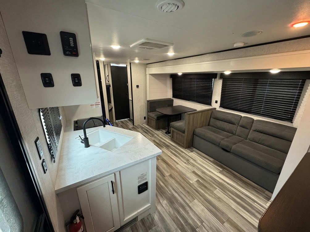 2025 Jay Flight SLX 261BHS