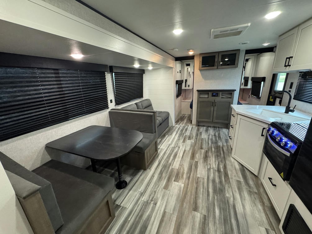 2025 Jay Flight SLX 261BHS