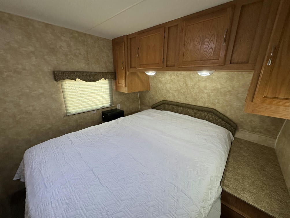 2007 Coachmen 32BHS