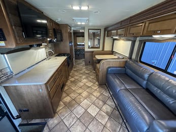 2014  Chateau 31L