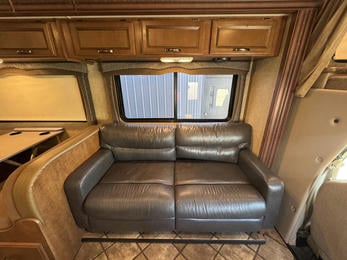 2014  Chateau 31L