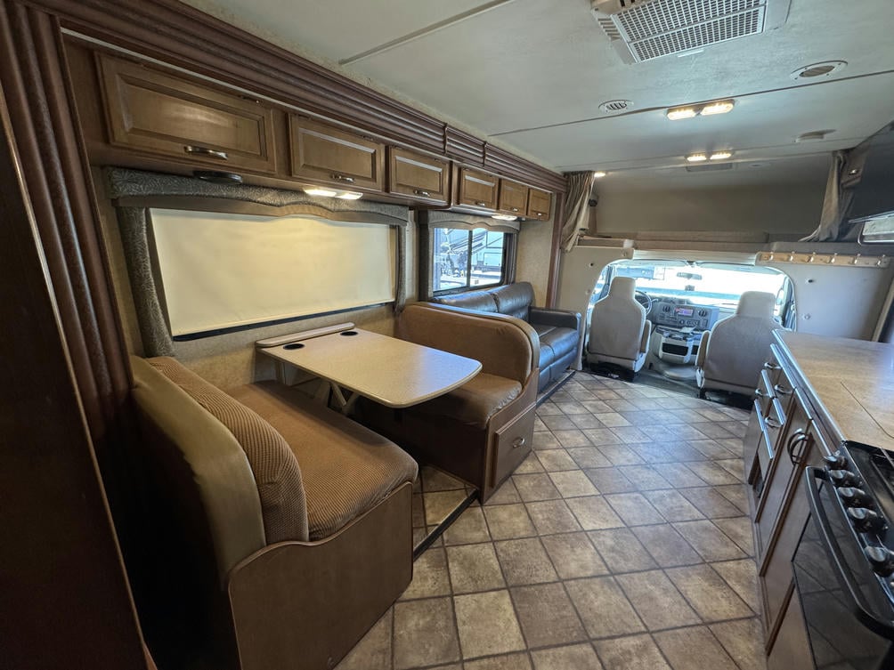 2014  Chateau 31L