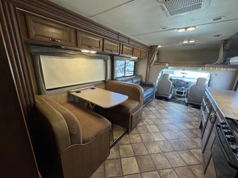 2014  Chateau 31L