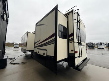 2016 Durango 380 FLF