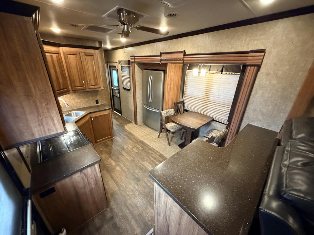 2016 Durango 380 FLF