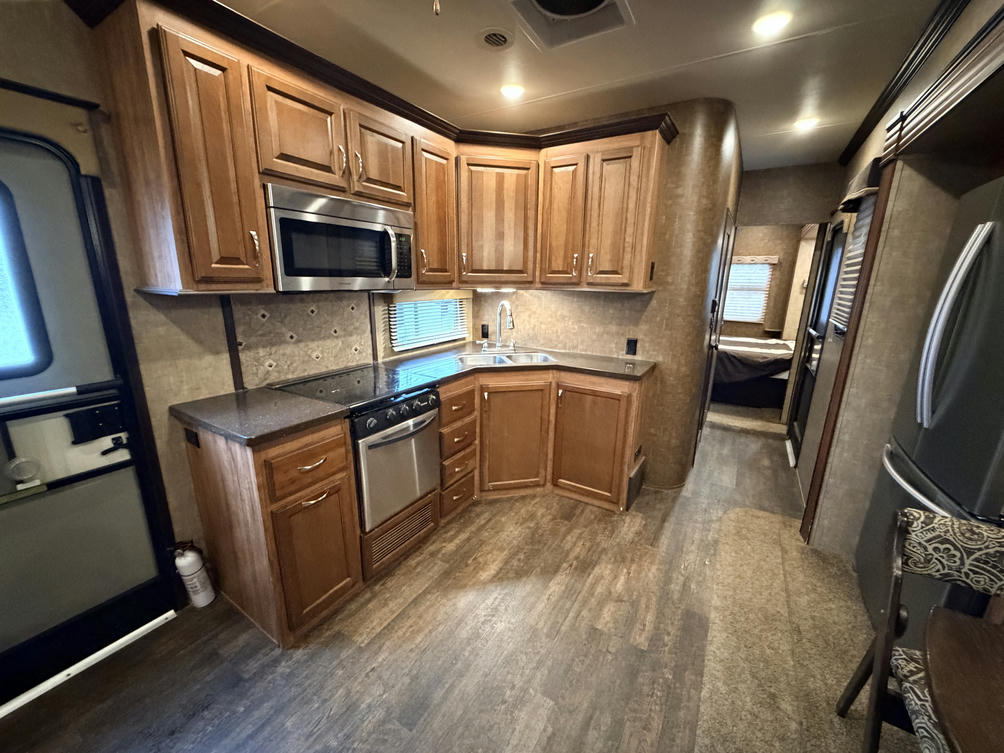 2016 Durango 380 FLF