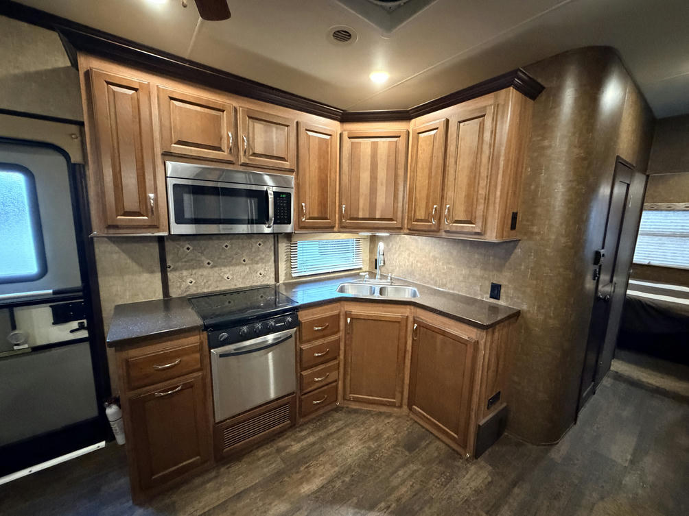 2016 Durango 380 FLF