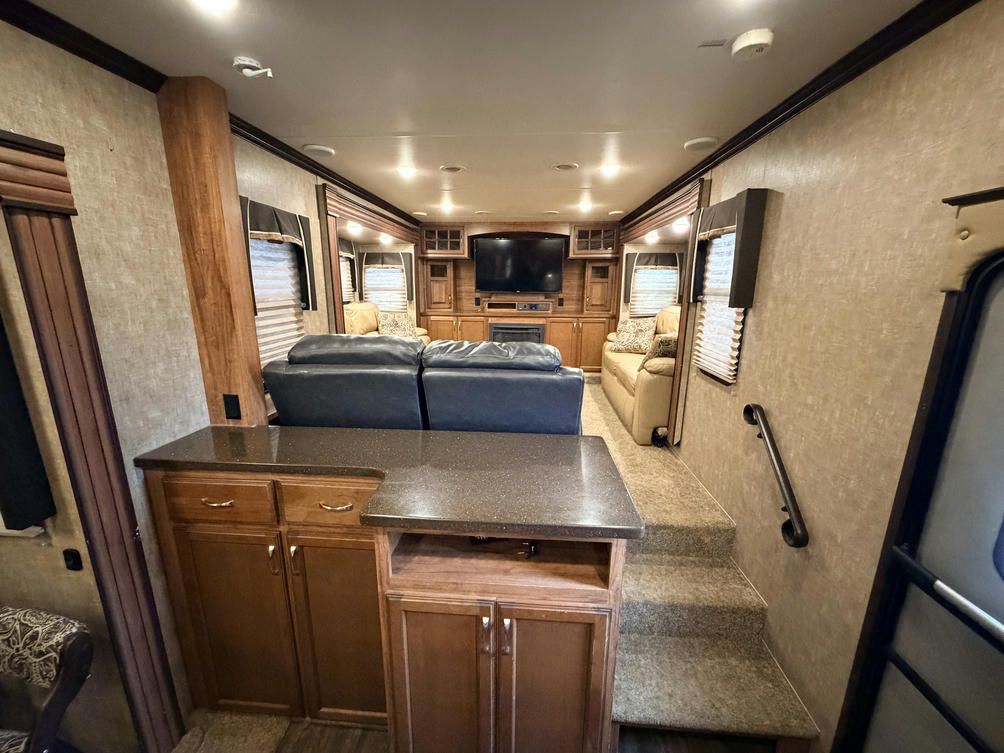 2016 Durango 380 FLF