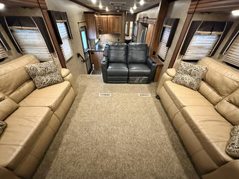 2016 Durango 380 FLF