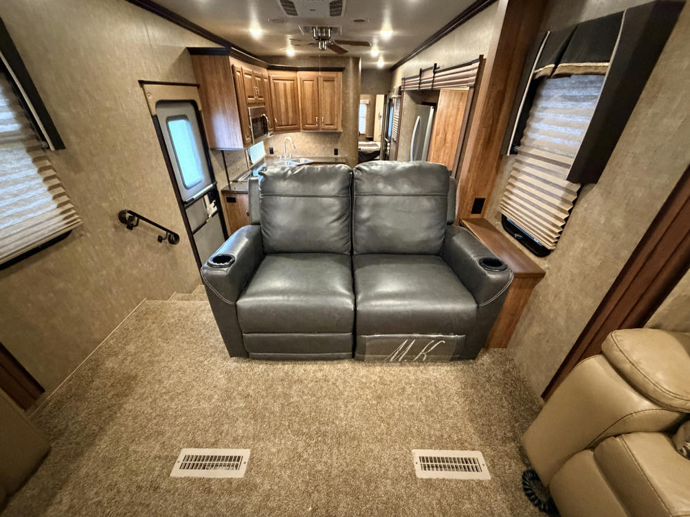 2016 Durango 380 FLF