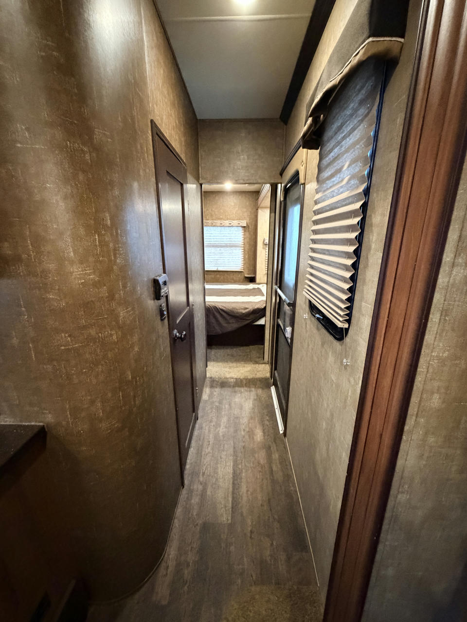 2016 Durango 380 FLF