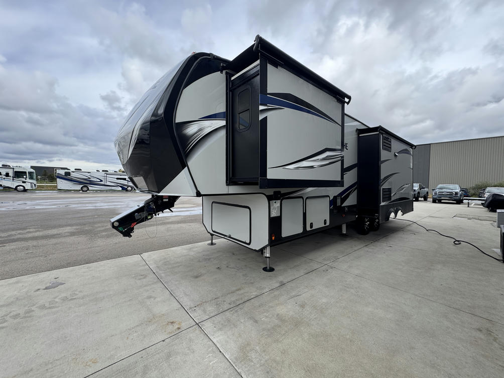 2017 Avalanche 320RS