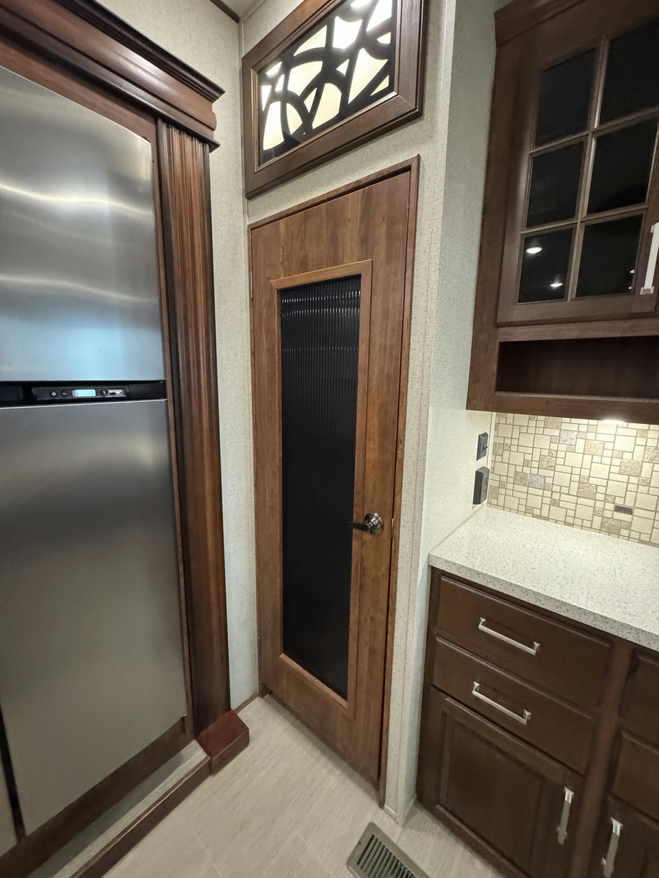 2017 Avalanche 320RS