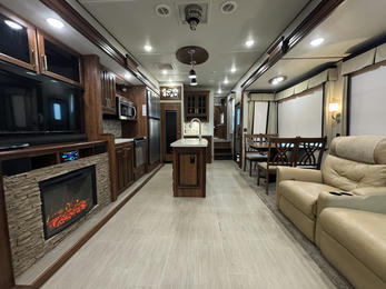 2017 Avalanche 320RS