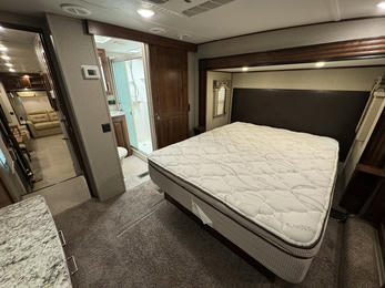 2017 Avalanche 320RS