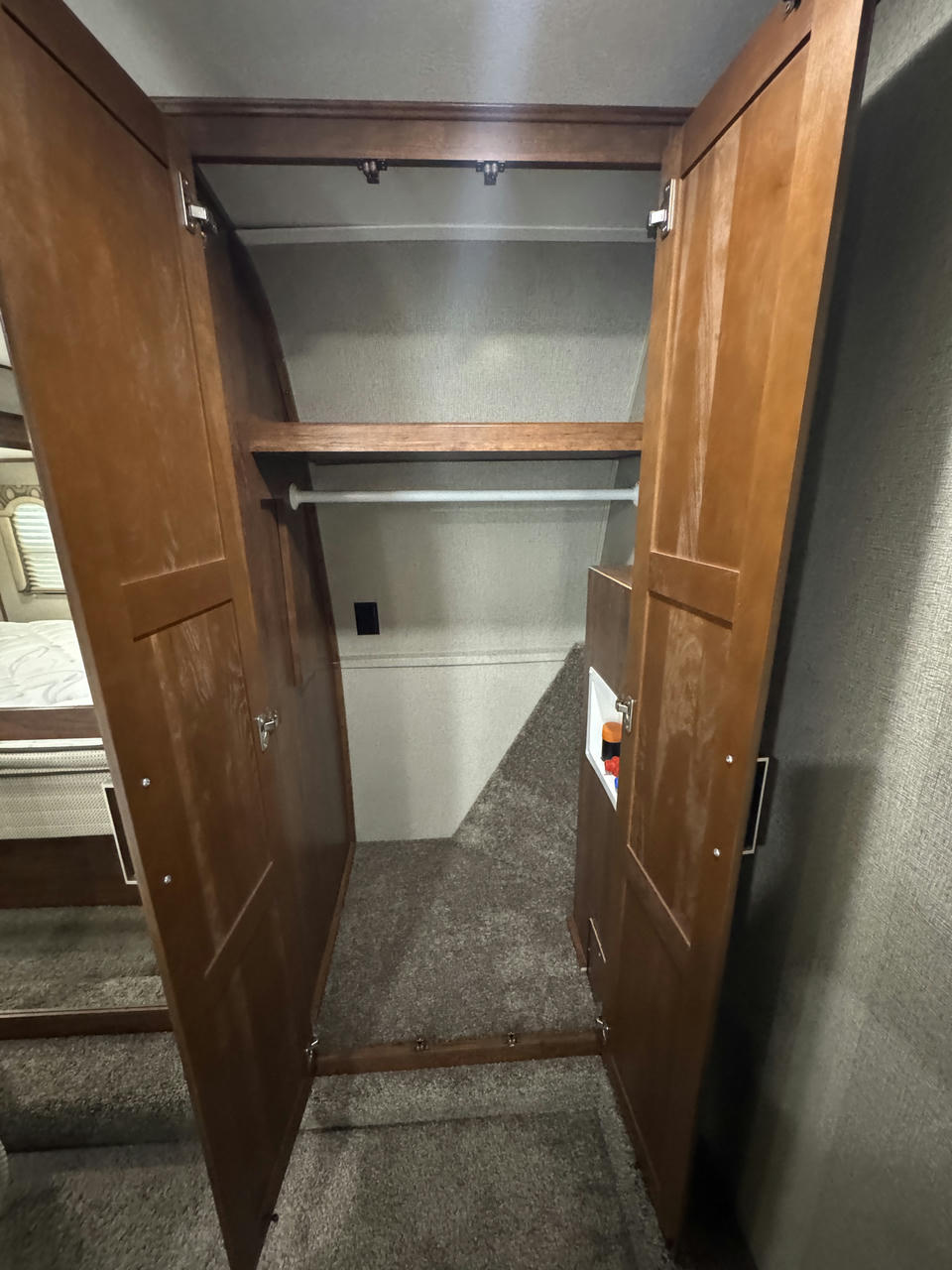 2017 Avalanche 320RS