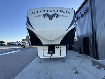 2017 Bighorn 3160EL