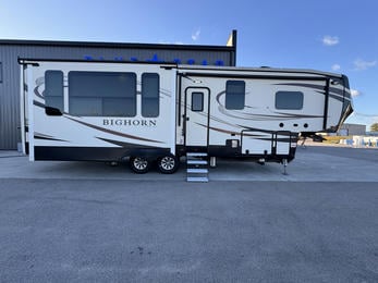 2017 Bighorn 3160EL