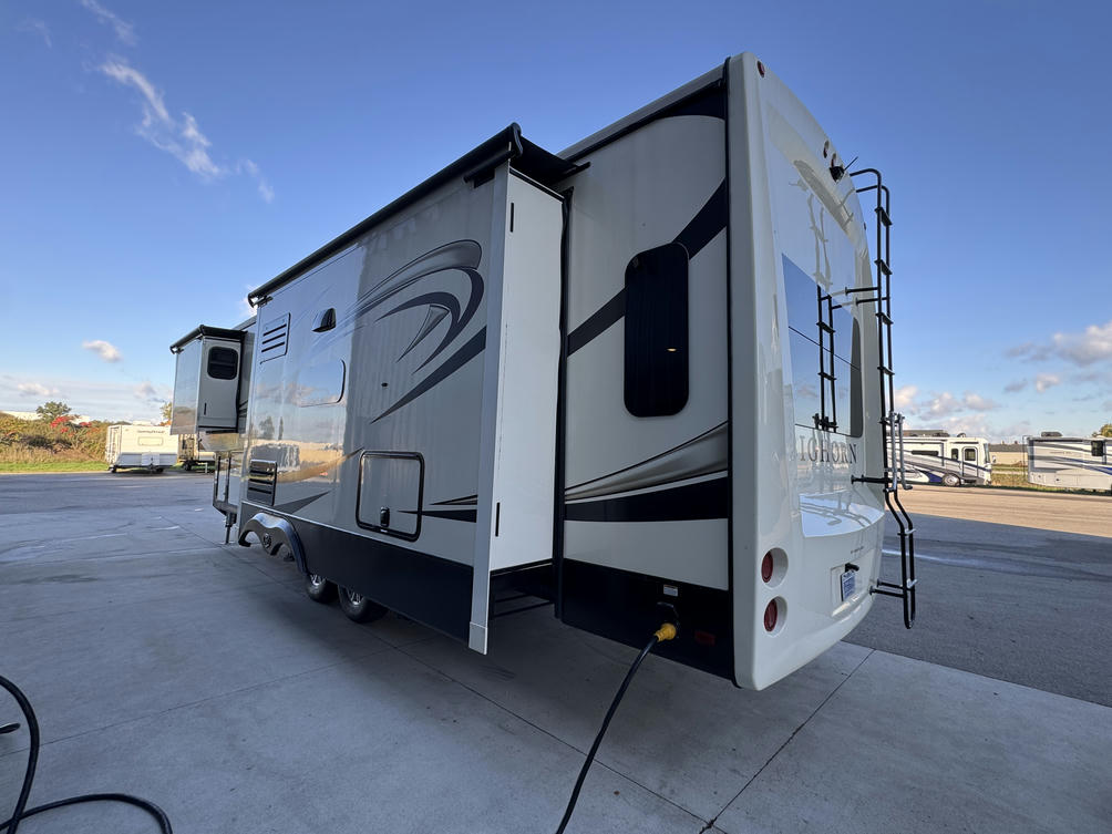 2017 Bighorn 3160EL