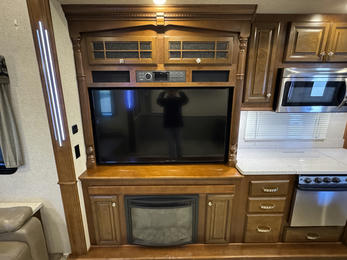 2017 Bighorn 3160EL