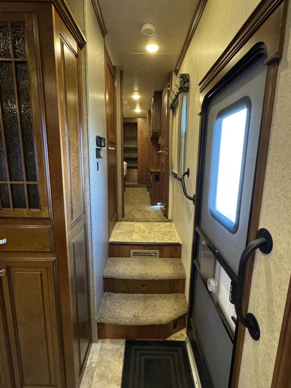 2017 Bighorn 3160EL