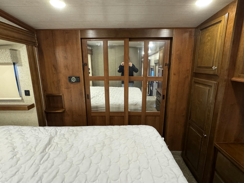 2017 Bighorn 3160EL
