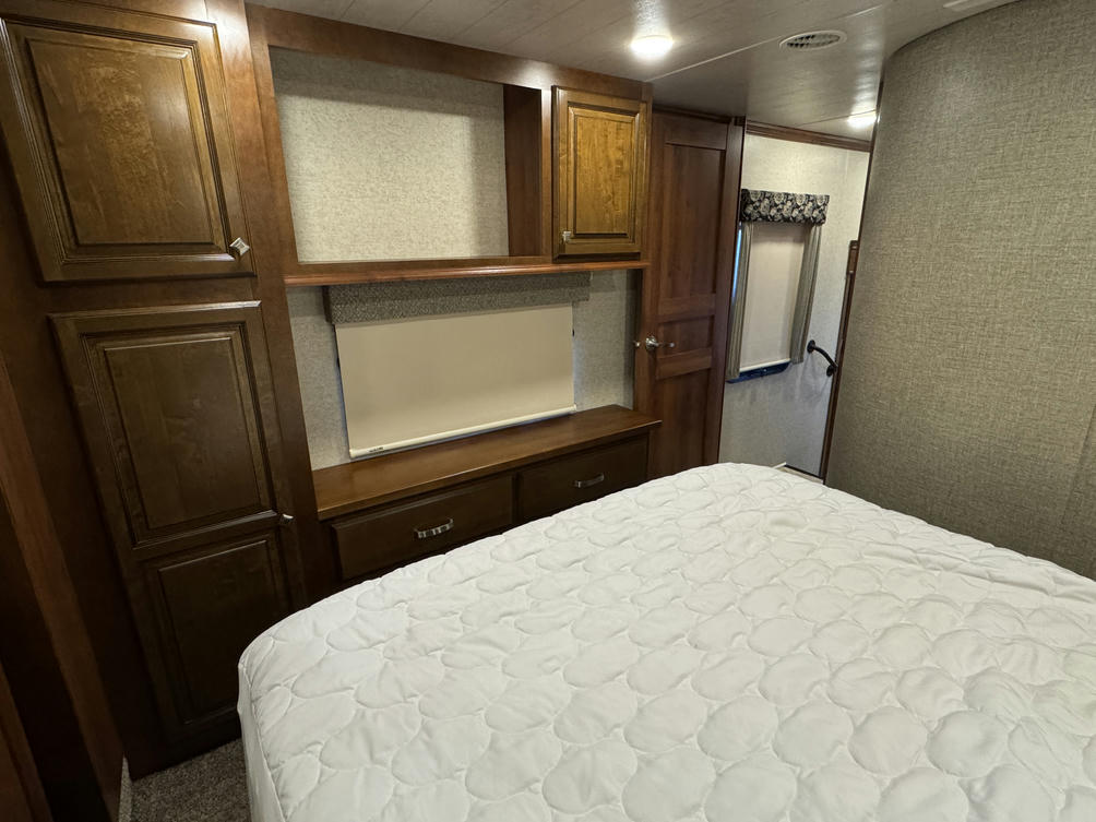 2017 Bighorn 3160EL