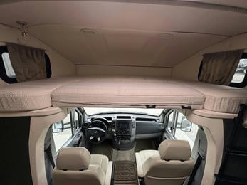 2017 Navion 24V