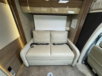 2017 Navion 24V