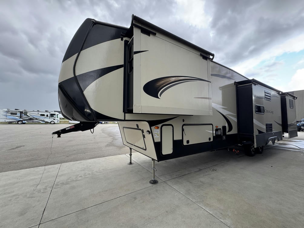 2018 Cougar 369BHS
