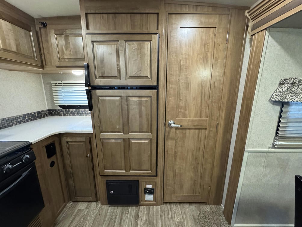 2018 Flagstaff 29RKWS