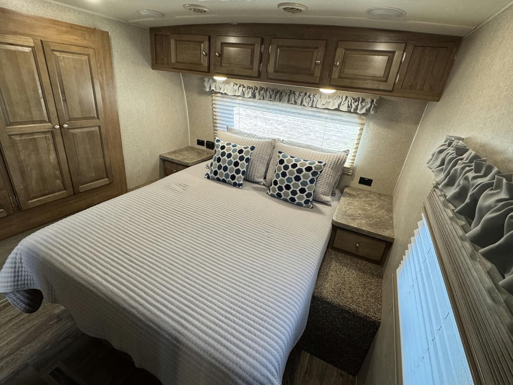 2018 Flagstaff 29RKWS