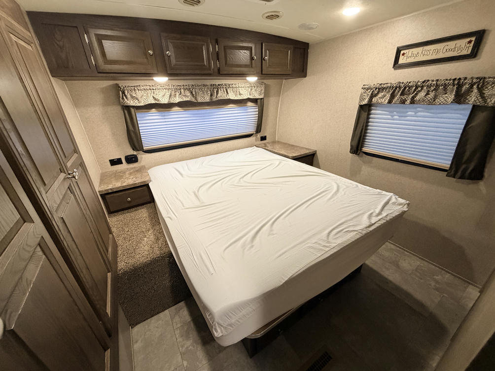 2018 Flagstaff 29RKWS