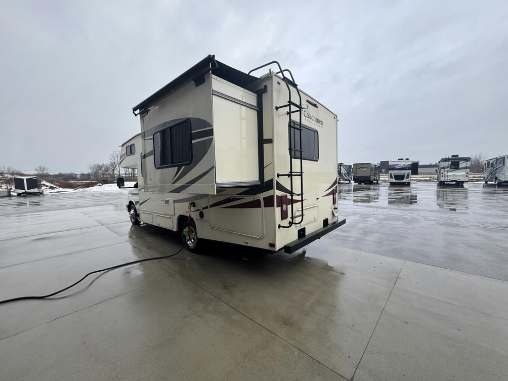 2018 Freelander 21RS