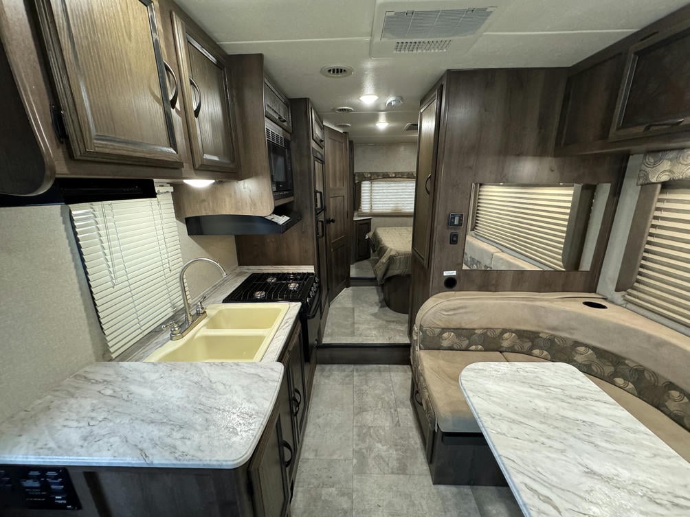 2018 Freelander 21RS