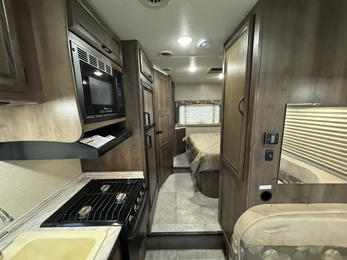 2018 Freelander 21RS