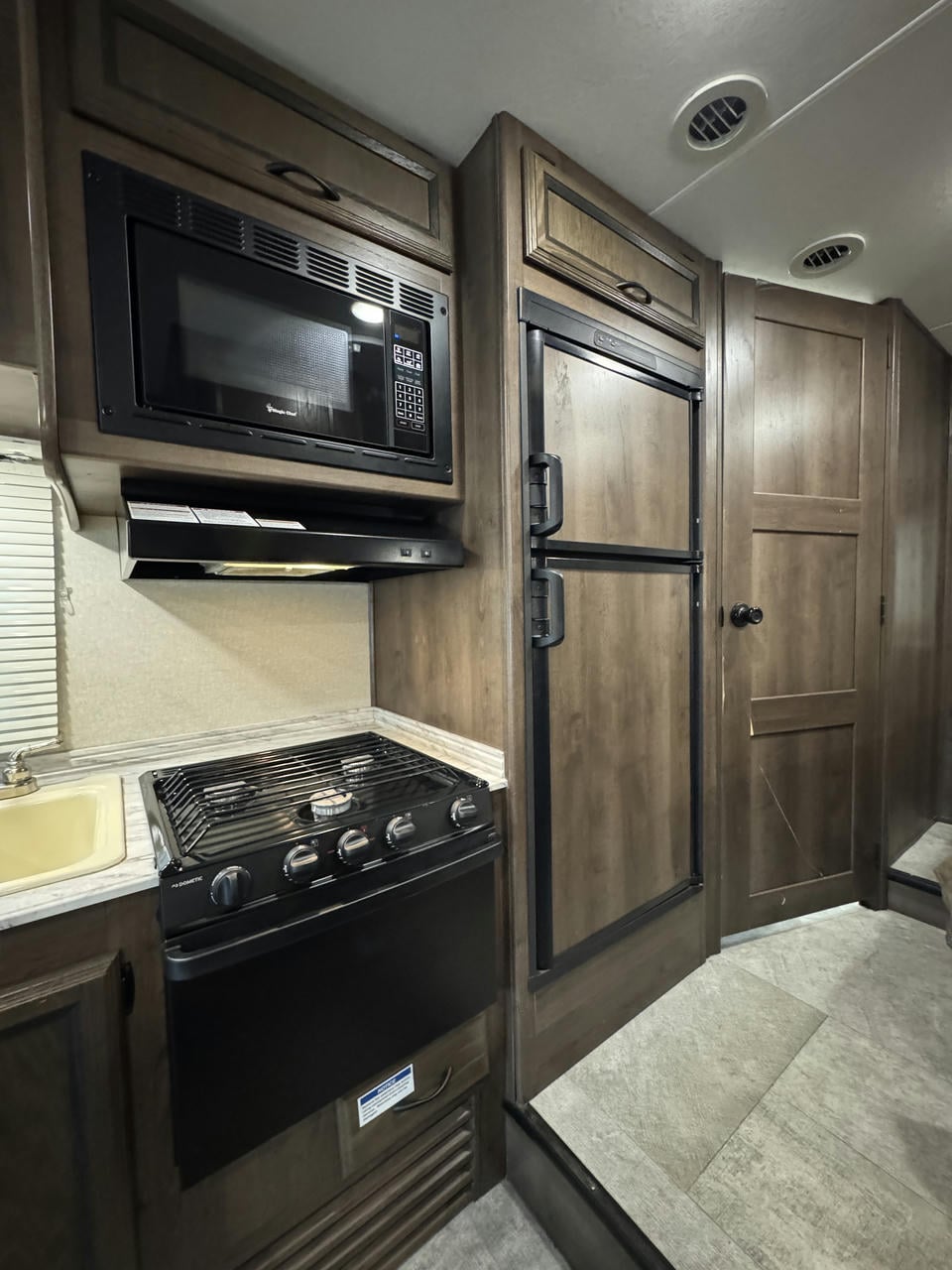 2018 Freelander 21RS