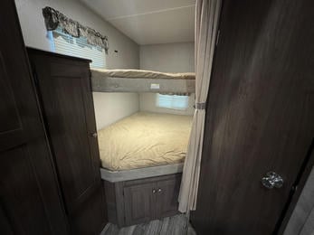 2018 Hideout 281DBS