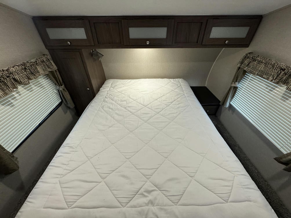 2018 Hideout 281DBS