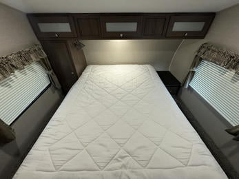 2018 Hideout 281DBS