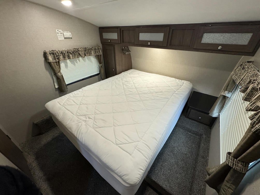 2018 Hideout 281DBS