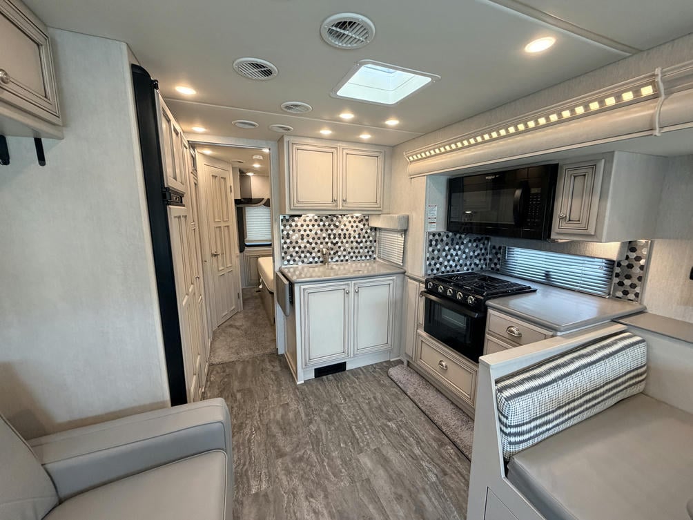 2021 Bay Star Sport 2813